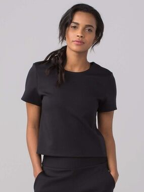 Lululemon Shaped Short Sleeves Top (Solid) Black Size 8